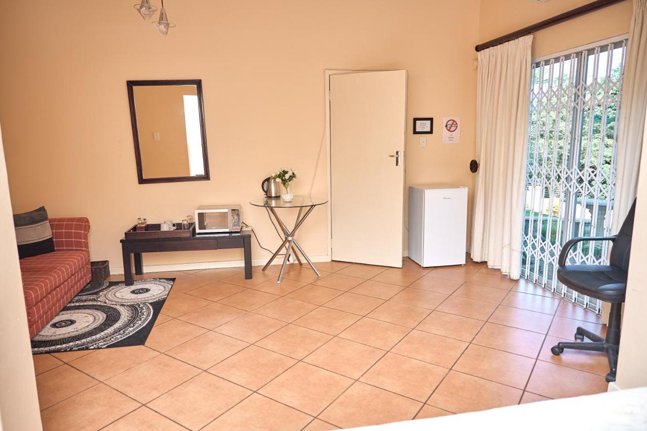 Seaview Executive Guest House متونزيني المظهر الخارجي الصورة